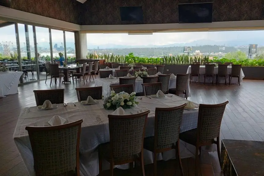 Monarquía Coronado OPA