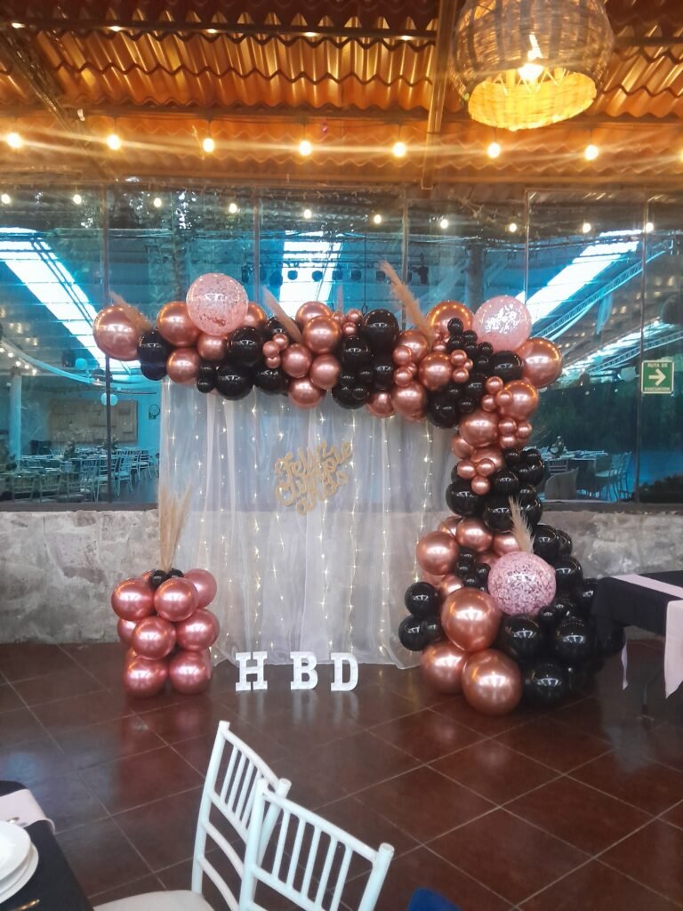 Mundo Creativo Piñatas y Más